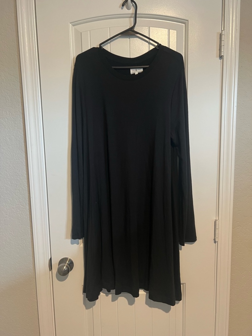 Lou & Grey Black Long Sleeve Swing Dress